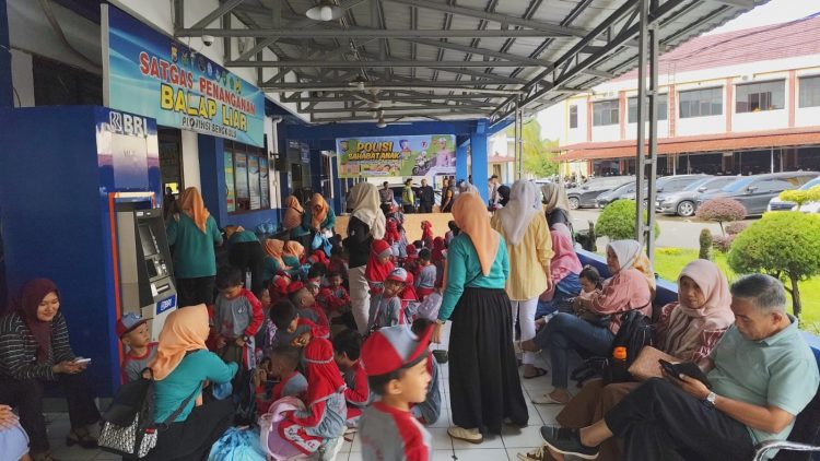 Ditlantas Polda Bengkulu Diserbu Puluhan Bocil dari TK Tunas Harapan