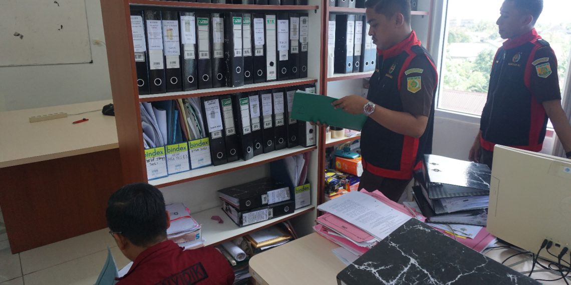 Kejaksaan Geledah Kantor BPN dan Rumah Mantan Bupati Bengkulu Selatan