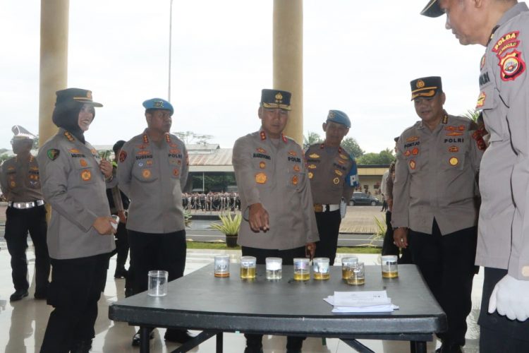 Pastikan Personel Bebas Narkoba, Polda Bengkulu Gelar Tes Urine Mendadak Perwira Menengah