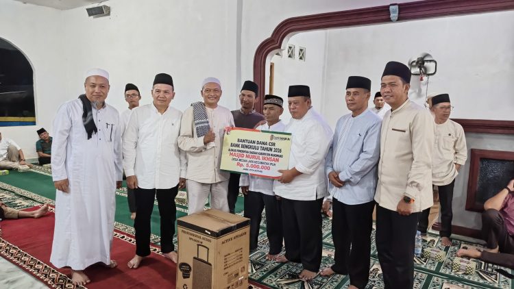 Bupati Choirul Huda Tutup Safari Ramadhan 1447 H, Pemkab Mukomuko Salurkan Bantuan untuk 15 Masjid