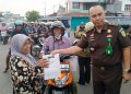 Tebar Takjil dan Gaungkan Anti Korupsi: Kejaksaan Negeri Bengkulu Utara Turun ke Jalan di Bulan Ramadan 1447 H