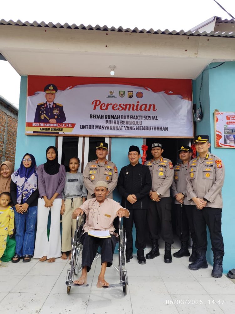 Kapolda Bengkulu Hapus Pilu Lansia Disabilitas,  Irjen Pol.Mardiyono Serahkan Kunci Bedah Rumah ke-69
