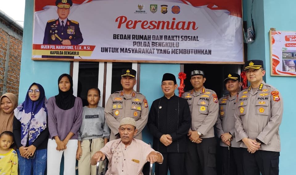 Kapolda Bengkulu Hapus Pilu Lansia Disabilitas,  Irjen Pol.Mardiyono Serahkan Kunci Bedah Rumah ke-69