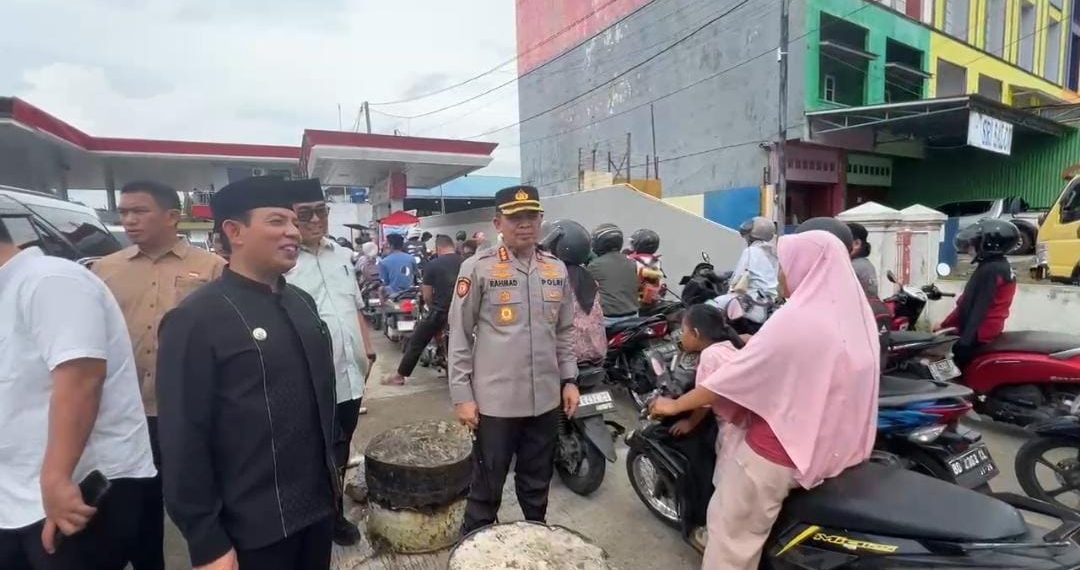Kapolresta dan Walikota Bengkulu Siagakan Personel di SPBU, Lapor ke 110 Bila Melihat Kecurangan