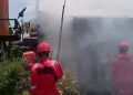 Diduga Korsleting Kulkas, Rumah di Sukarami Ludes Terbakar