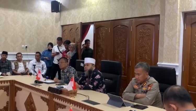 Sambut Idul Fitri, Gubernur Kumpulkan Pejabat, Pastikan Kebutuhan Masyarakat Terpenuhi